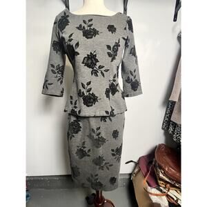 White House Black Market Women’s Two Piece Grey Rose Bodice Set S 4 EUC